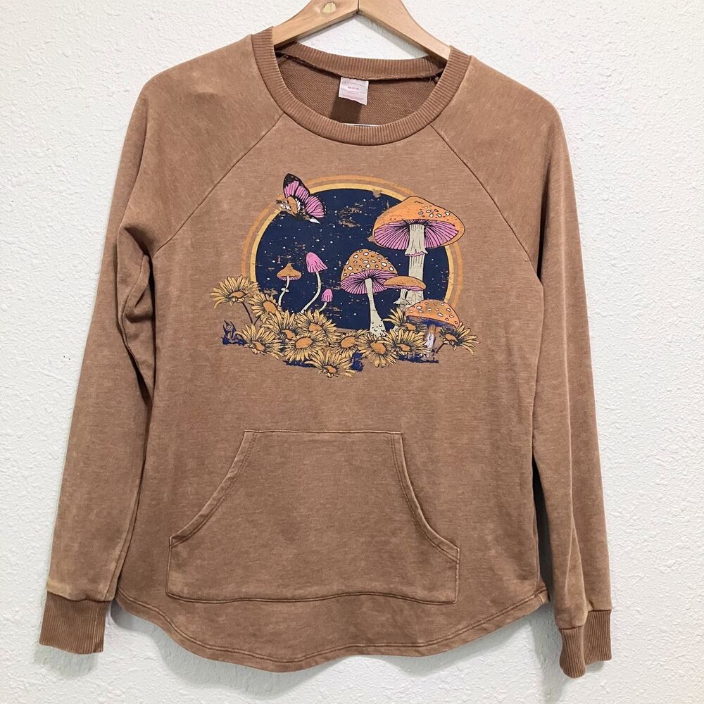 No Boundaries Mushroom Sweatshirt Junior M Brown Cottagecore Fairycore Pocket